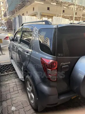 Toyota Rush 1.5 RWD 2006 Gray