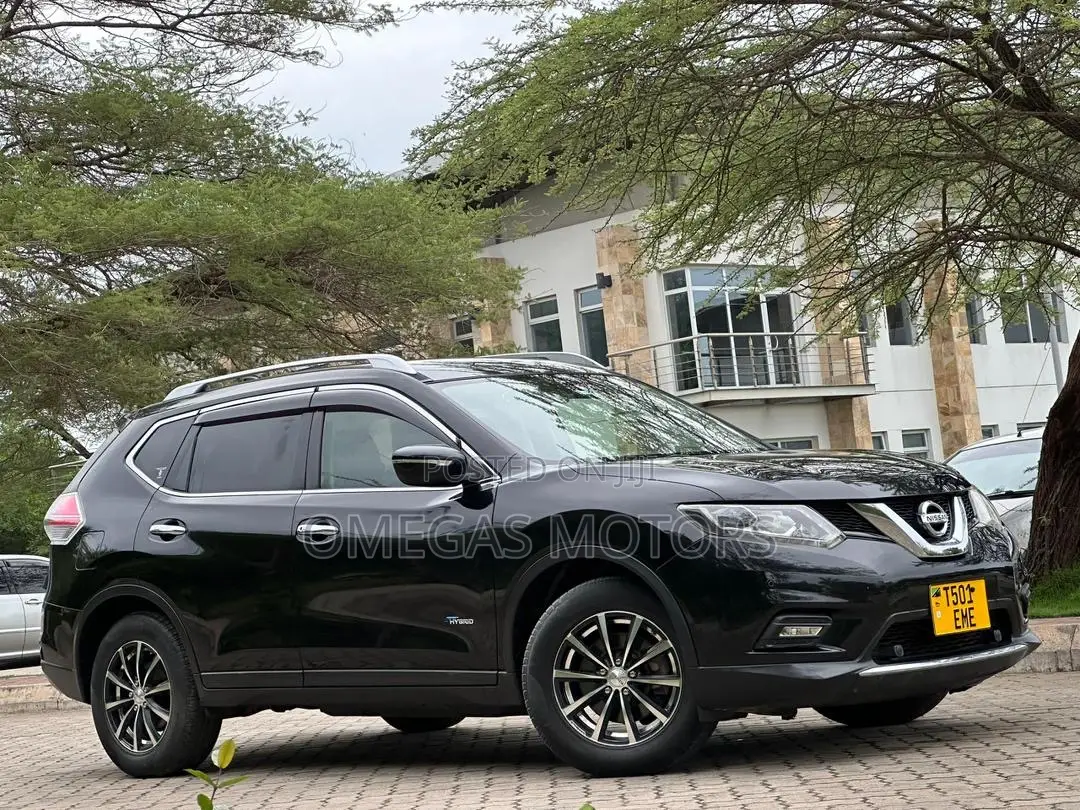 Nissan X-Trail 2.0 Hybrid FWD 2016 Black