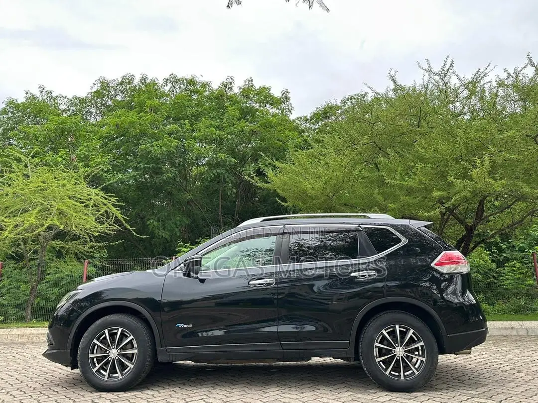 Nissan X-Trail 2.0 Hybrid FWD 2016 Black