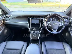 Toyota Harrier 2.0 4WD 2015 Black