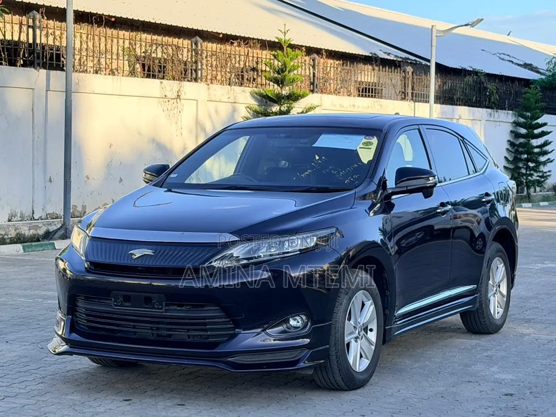 Toyota Harrier 2.0 4WD 2015 Black
