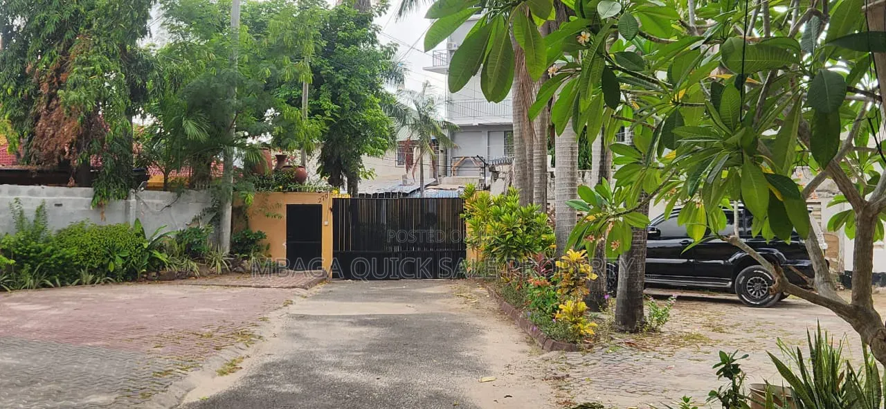 5bdrm House in Mikocheni for sale