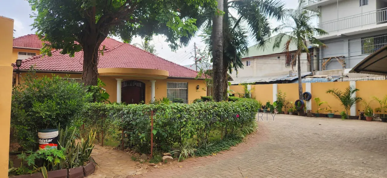 5bdrm House in Mikocheni for sale