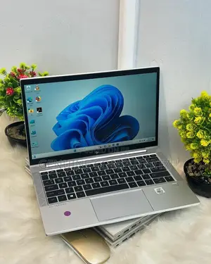 Laptop HP EliteBook 830 G8 16GB Intel Core i7 SSD 512GB