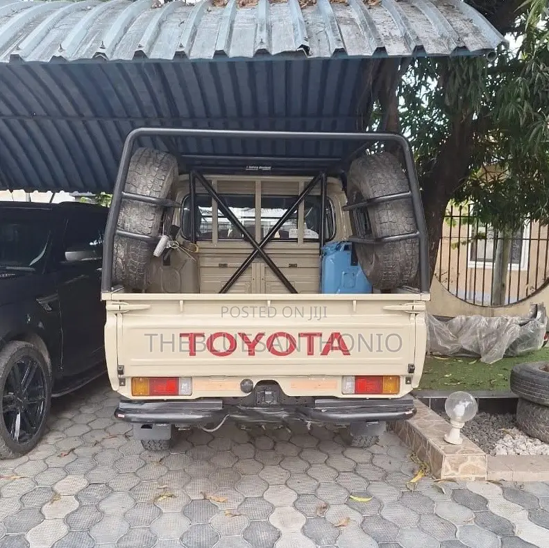 Toyota Land Cruiser 2018 Beige