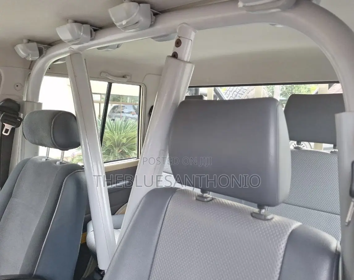 Toyota Land Cruiser 2018 Beige