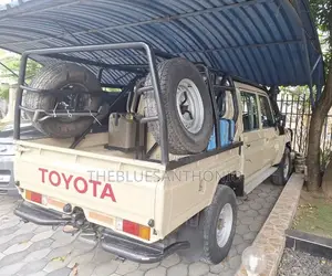 Toyota Land Cruiser 2018 Beige