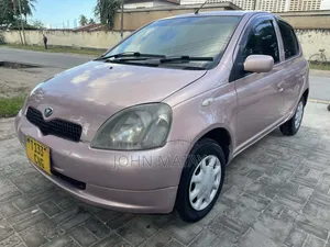 Toyota Vitz 2001 Beige