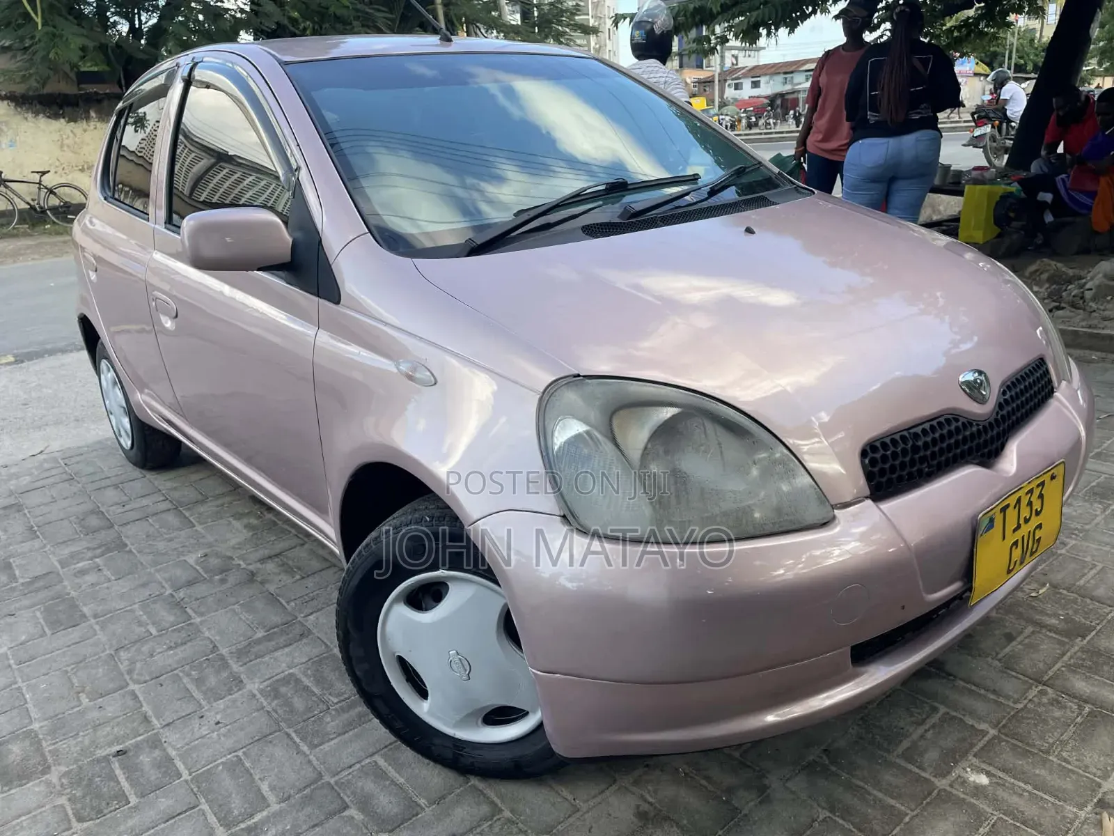 Toyota Vitz 2001 Beige