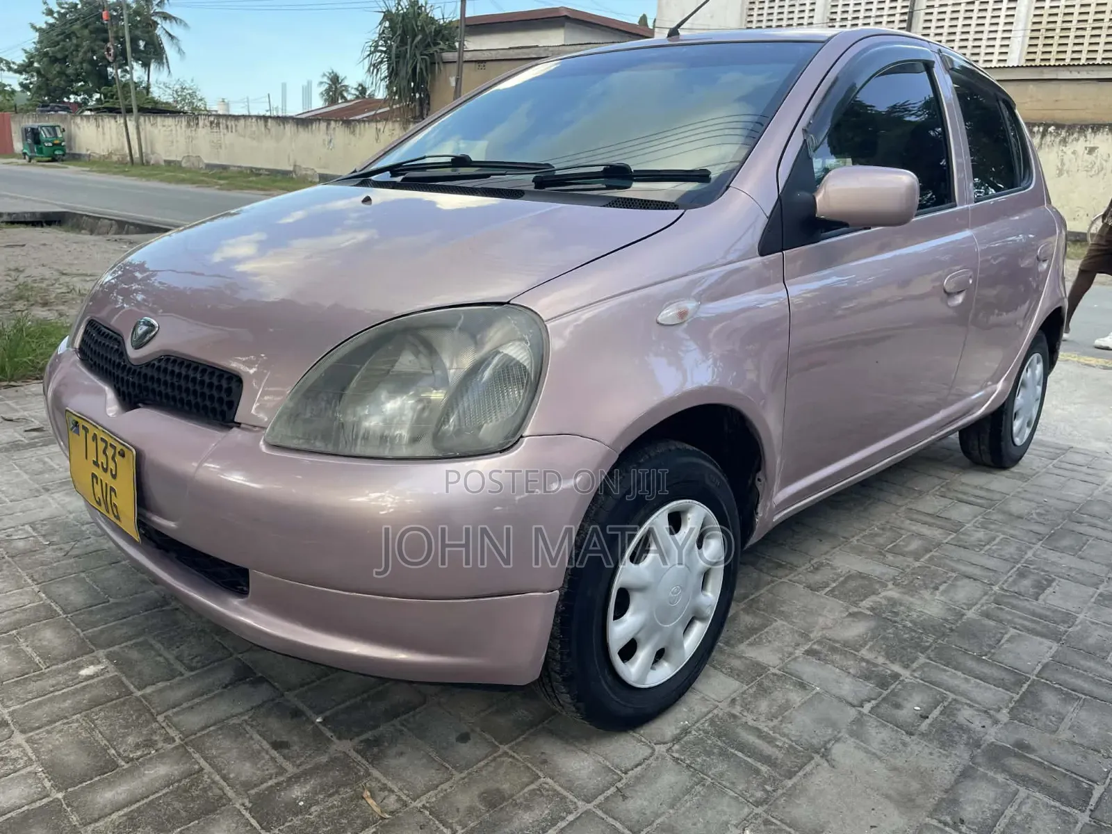 Toyota Vitz 2001 Beige