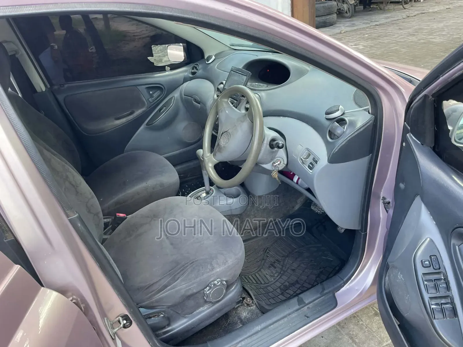 Toyota Vitz 2001 Beige