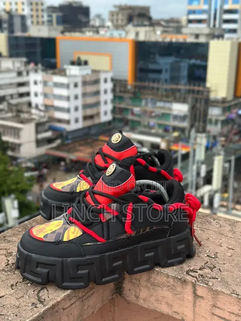 Amiri Sneakers