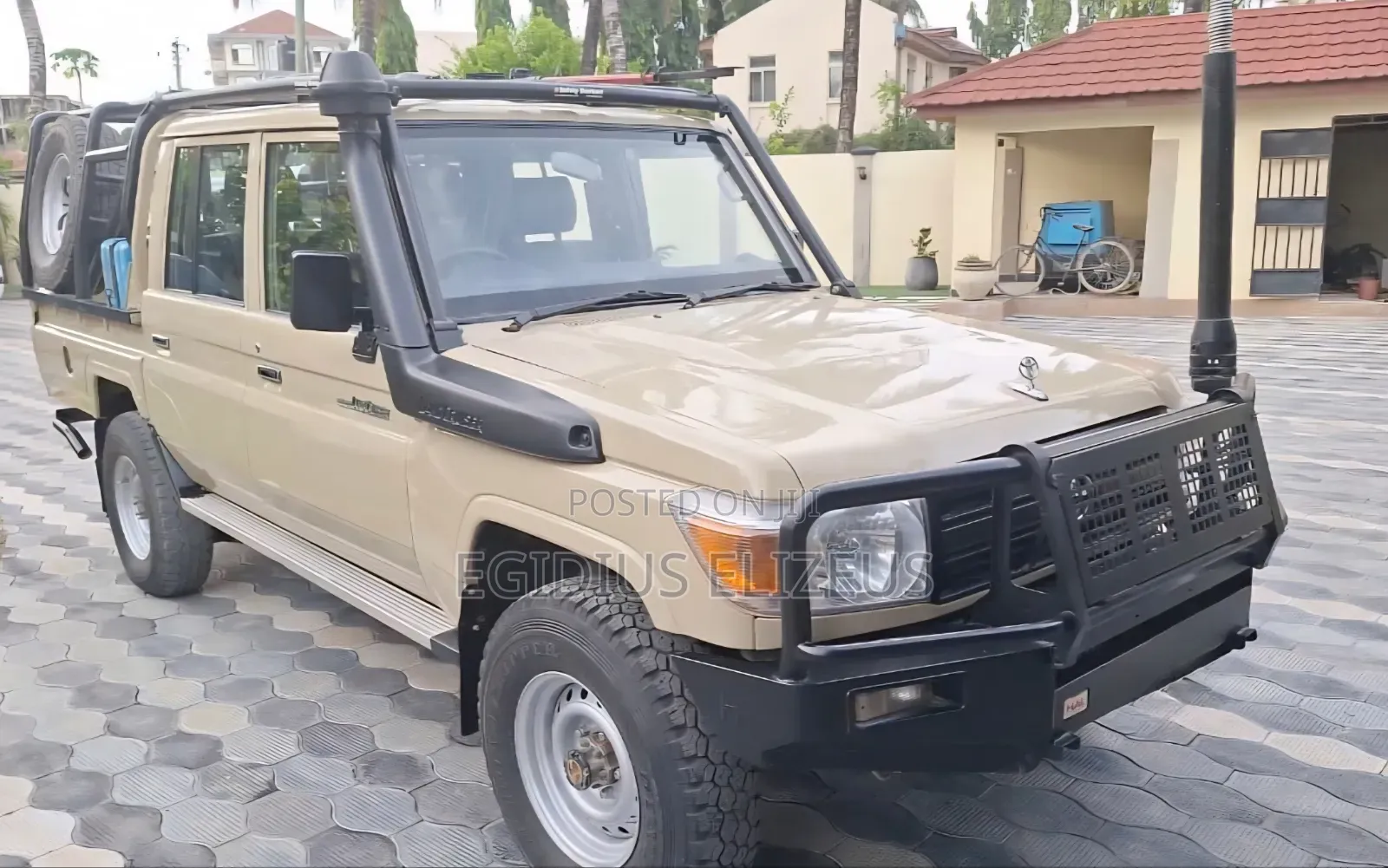 Toyota Land Cruiser 2017 Beige