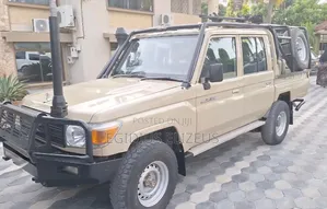 Toyota Land Cruiser 2017 Beige