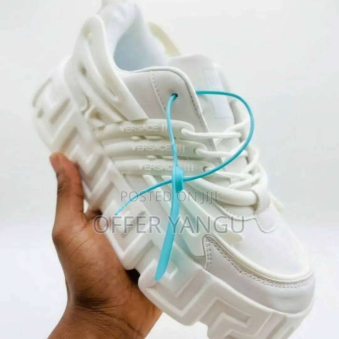 Versage Sneakers