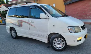 Toyota Noah 2.0 FWD (8 Seater) 2001 Pearl