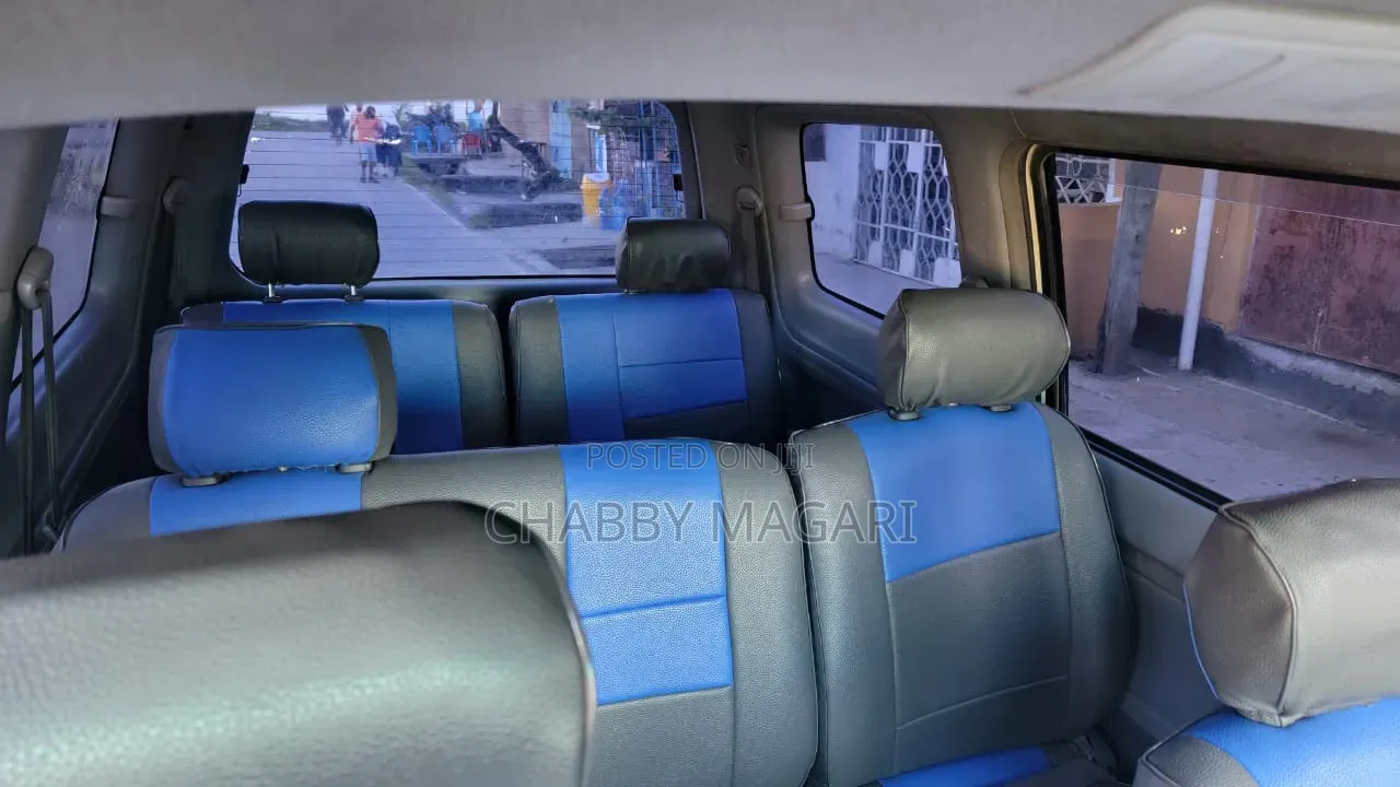 Toyota Noah 2.0 FWD (8 Seater) 2001 Pearl