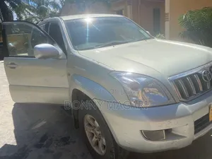 Toyota Land Cruiser Prado 2006 Silver