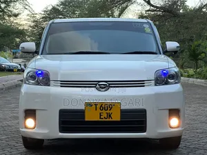 Toyota Corolla Rumion Hatchback 1.5 FWD 2008 White