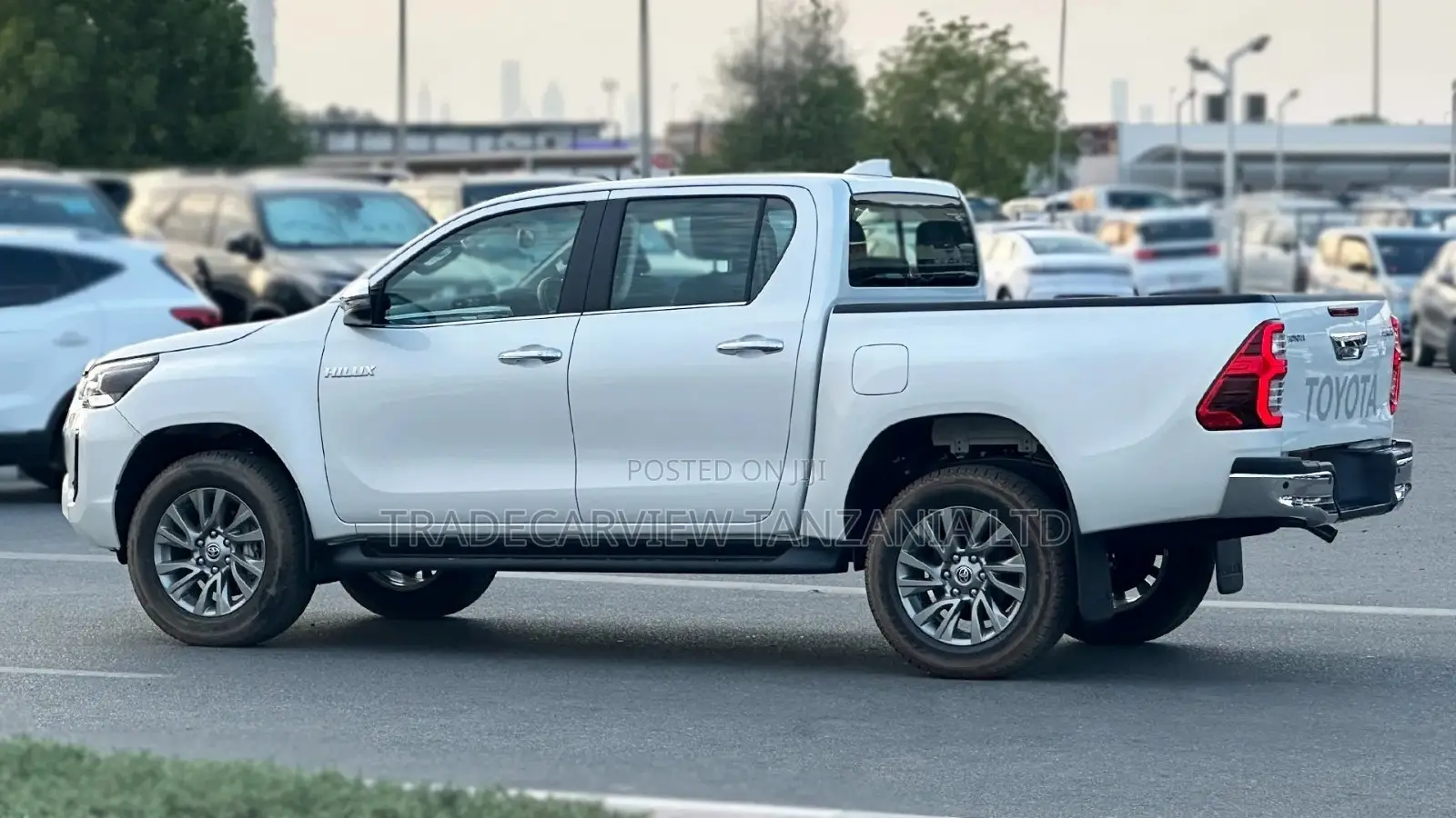New Toyota Hilux 2025 Pearl