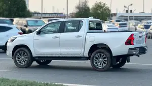 New Toyota Hilux 2025 Pearl