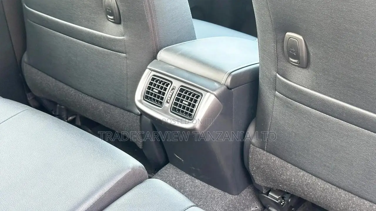 New Toyota Hilux 2025 Pearl