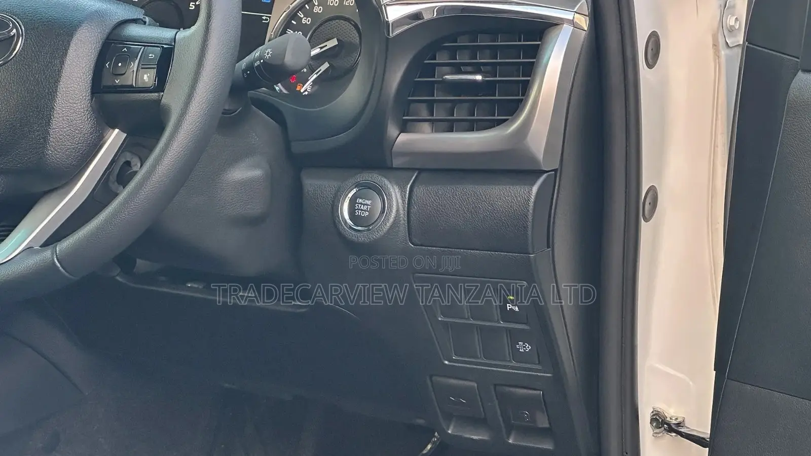 New Toyota Hilux 2025 Pearl