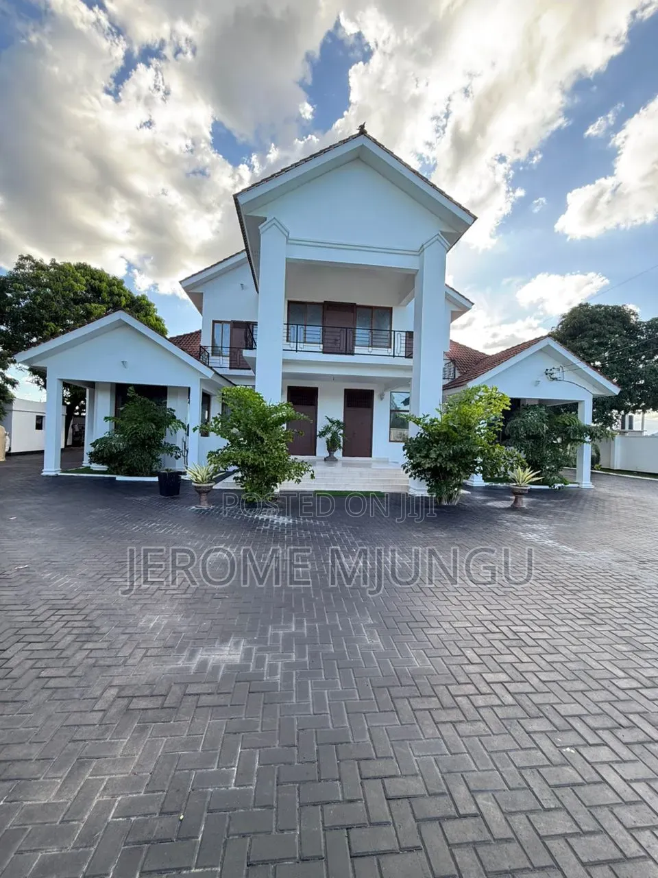 9bdrm House in Mbweni for rent