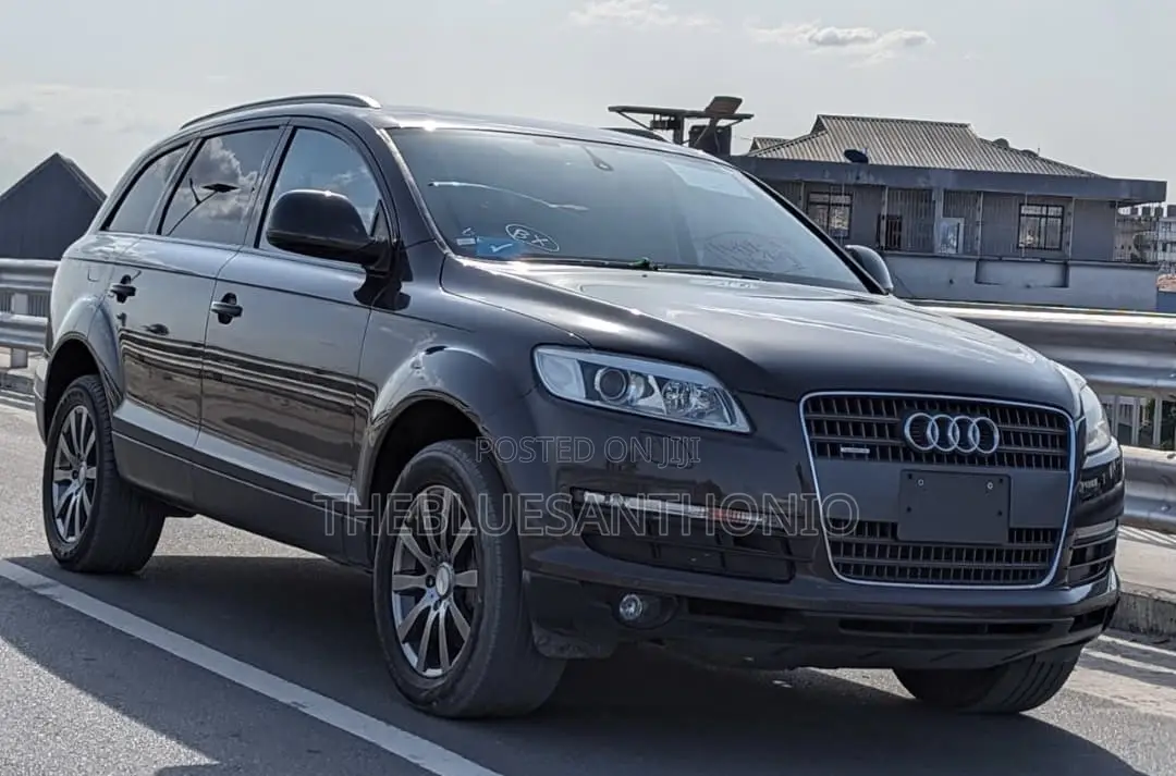 Audi Q7 2010 Black