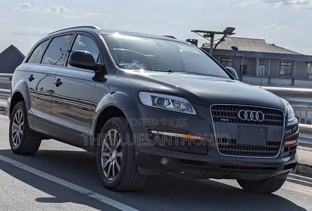 Audi Q7 2010 Black
