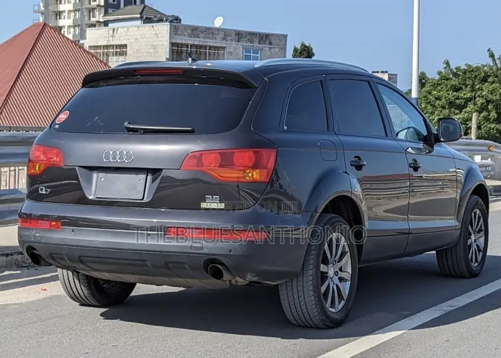 Audi Q7 2010 Black