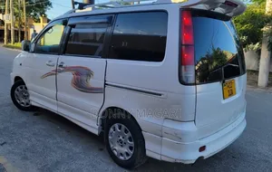 Toyota Noah 2001 Silver