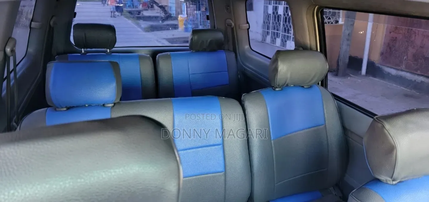 Toyota Noah 2001 Silver