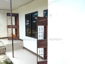 3bdrm Apartment in Ada Estate for rent