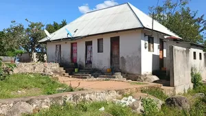 Furnished 8bdrm House in Igoma for sale