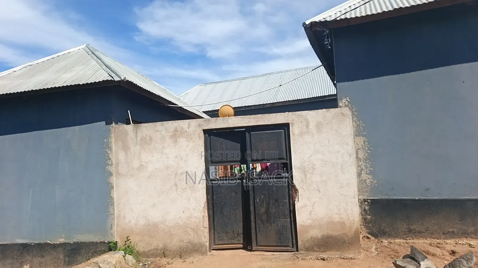 Furnished 8bdrm House in Kishiri for sale