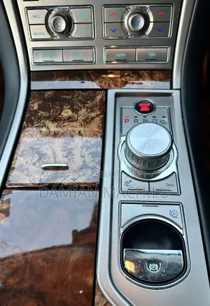 Jaguar XF 2009 Silver