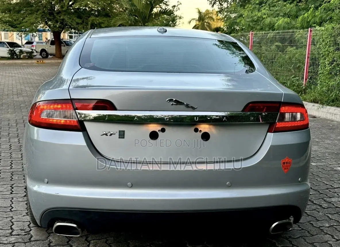 Jaguar XF 2009 Silver