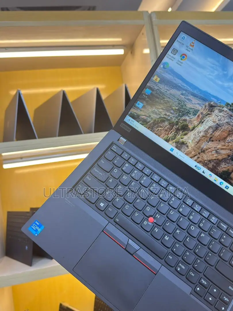 New Laptop Lenovo ThinkPad T14 16GB Intel Core i5 SSD 256GB