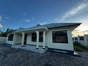 4bdrm House in Bunju Beach for rent