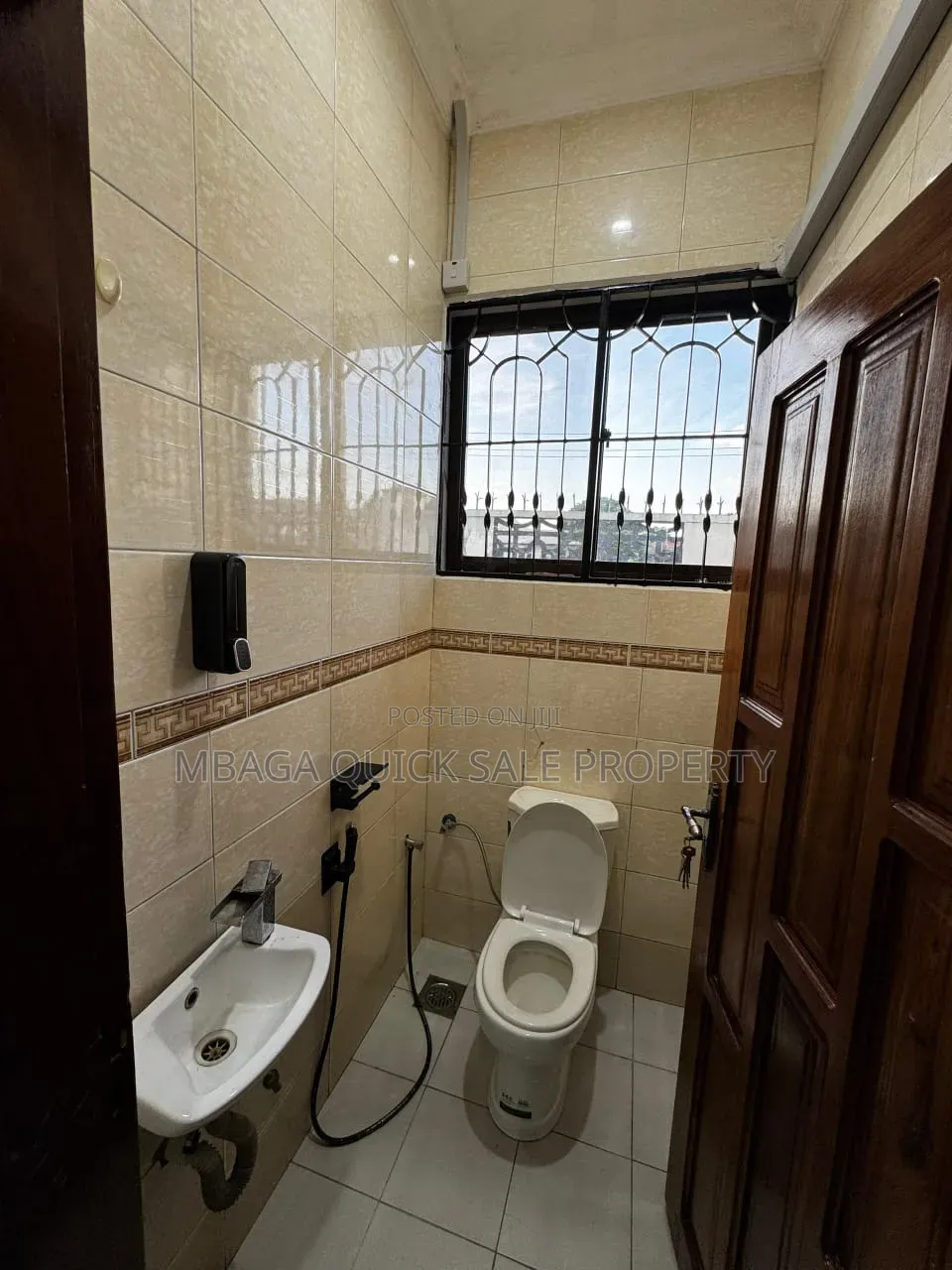 4bdrm House in Bunju Beach for rent