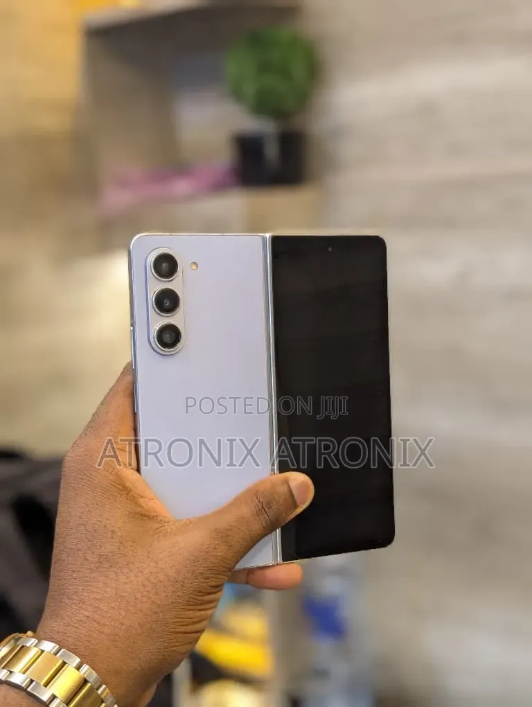 New Samsung Galaxy Z Fold 5 256 GB White