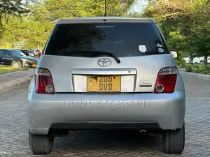 Toyota IST 2006 Silver