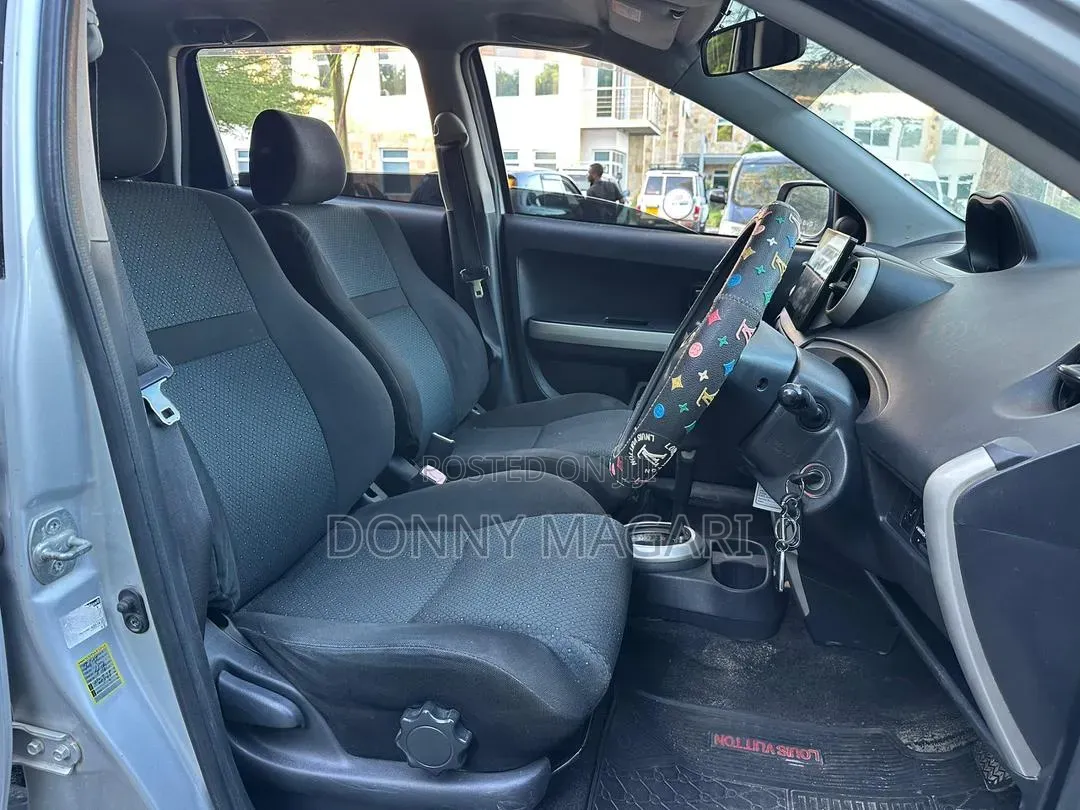 Toyota IST 2006 Silver