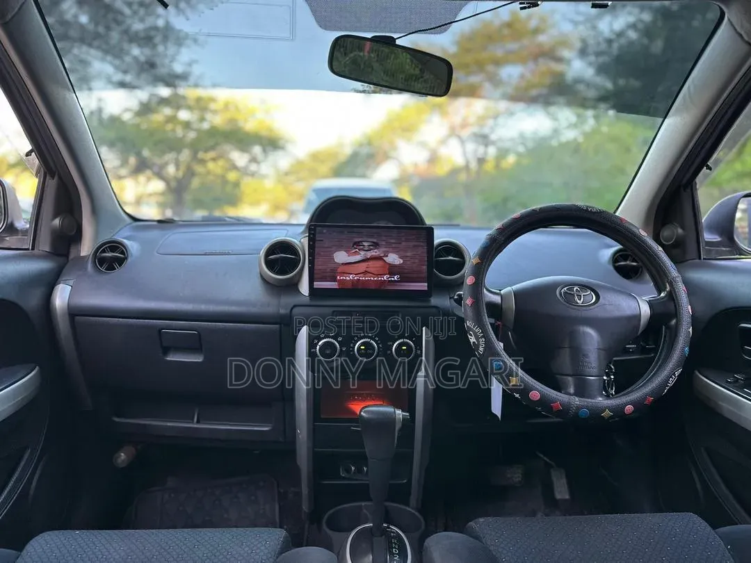 Toyota IST 2006 Silver