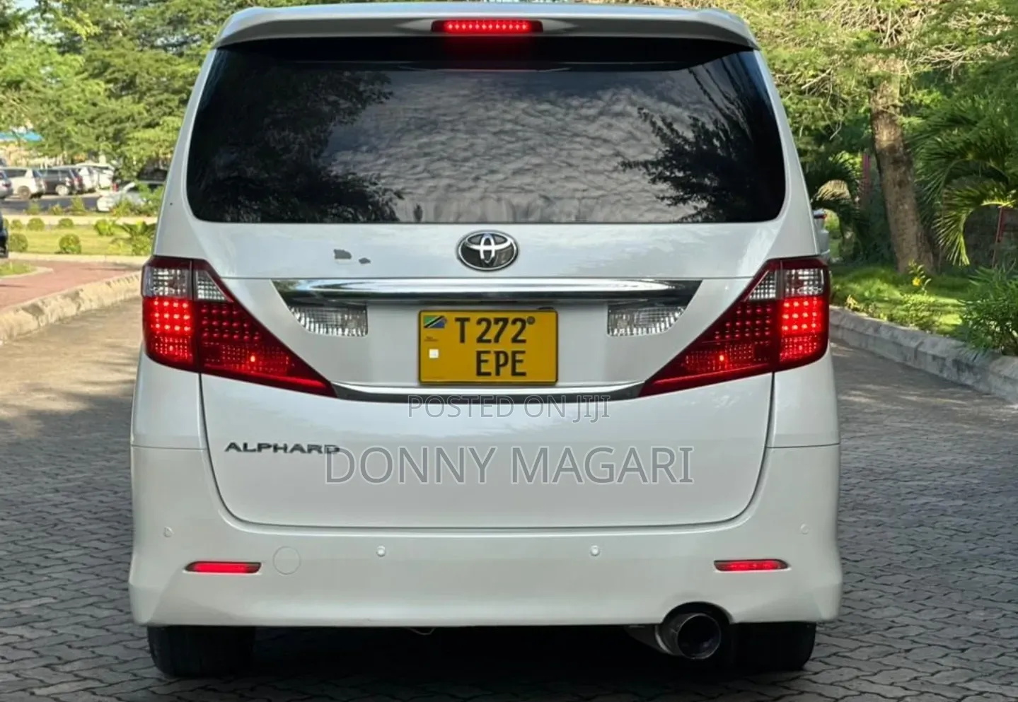 Toyota Alphard 2.4 Petrol AWD 2008 White