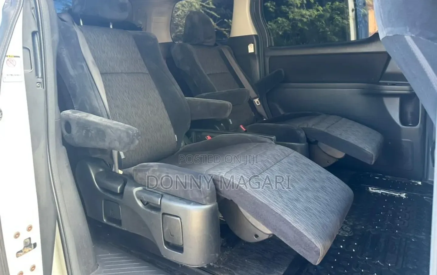Toyota Alphard 2.4 Petrol AWD 2008 White