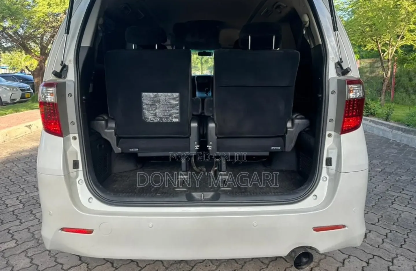 Toyota Alphard 2.4 Petrol AWD 2008 White