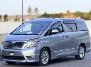 Toyota Vellfire 2010 Silver