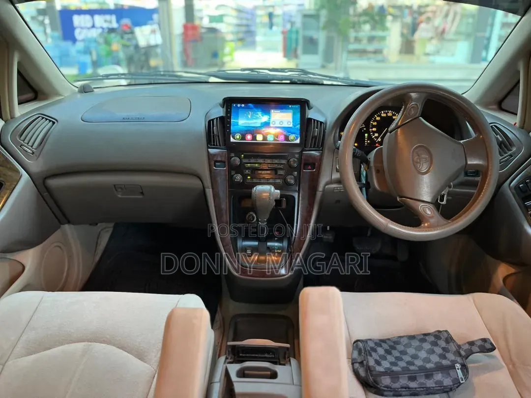 Toyota Harrier 2000 White
